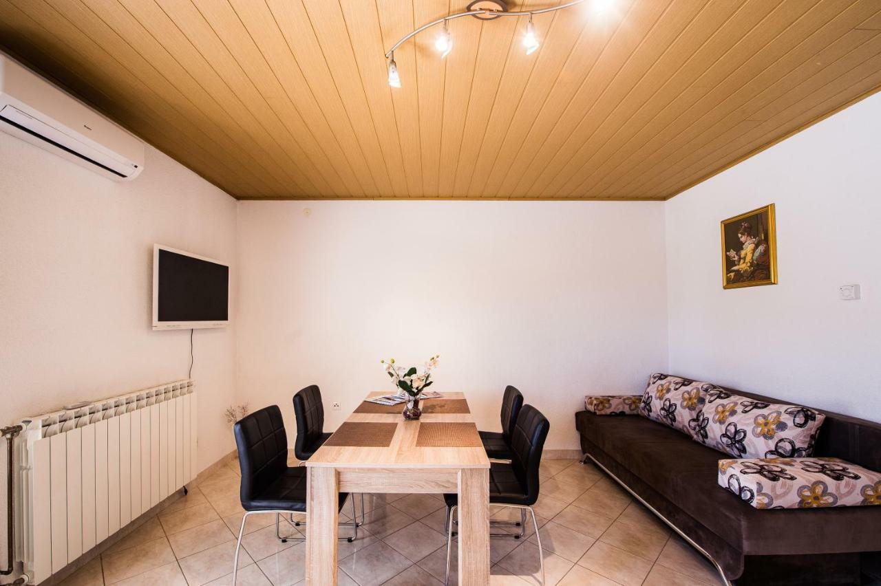 Apartmani Mila Podstrana Exterior foto
