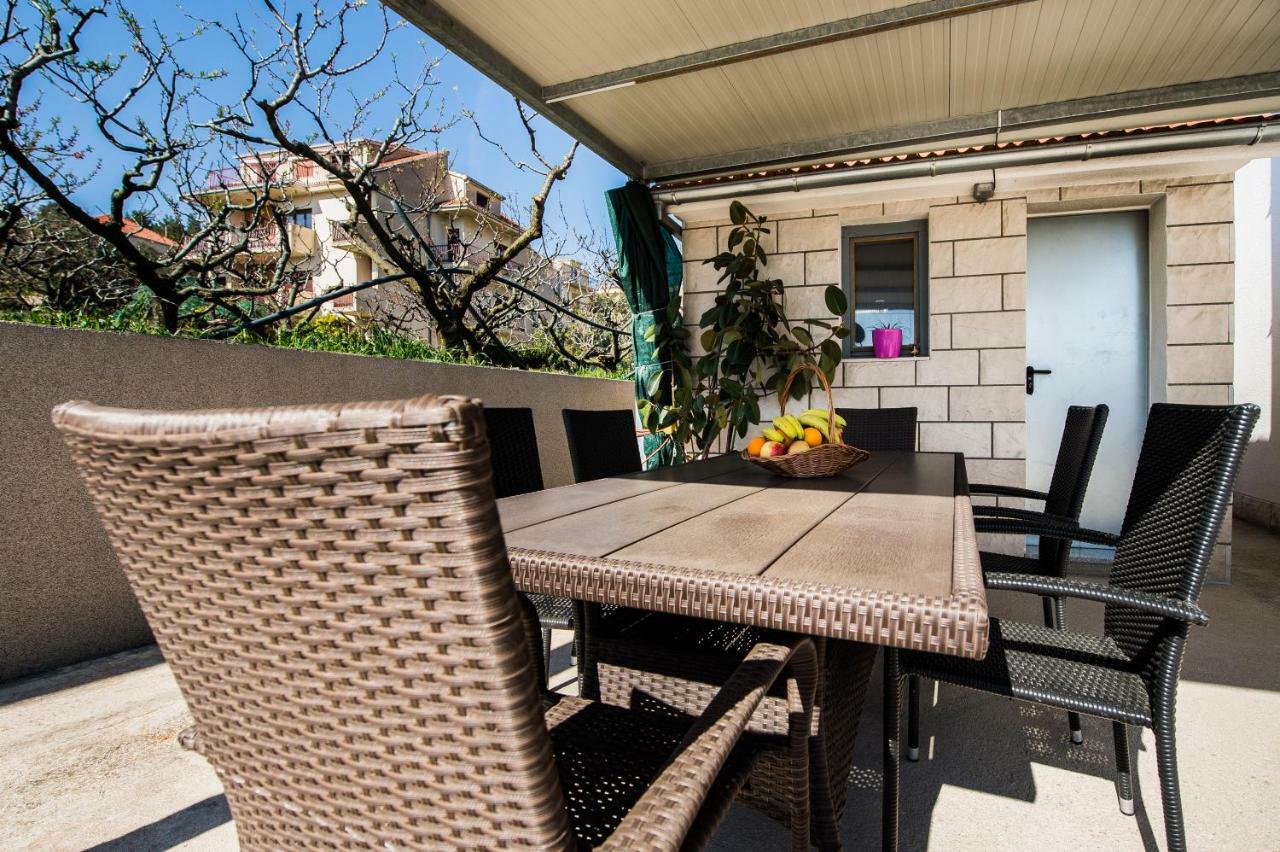 Apartmani Mila Podstrana Exterior foto